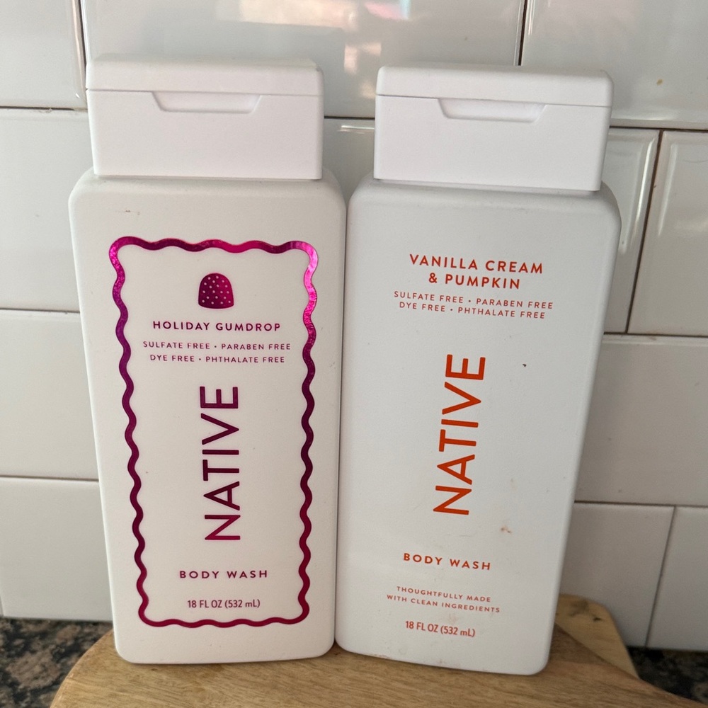 Native Holiday Gumdrop and Vanilla Cream & Pumpkin Body Wash Duo